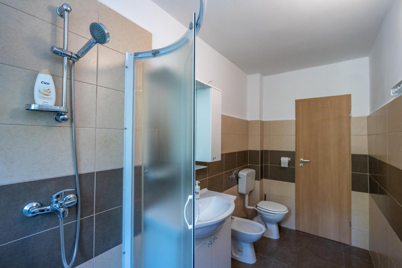 Stara Baska Apartments Екстер'єр фото